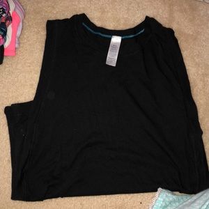 Black ivivva muscle tank